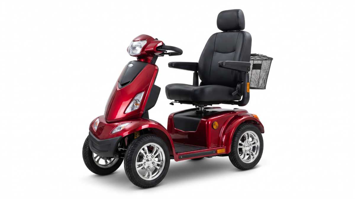 Scooter rouge pour personne handicapée.